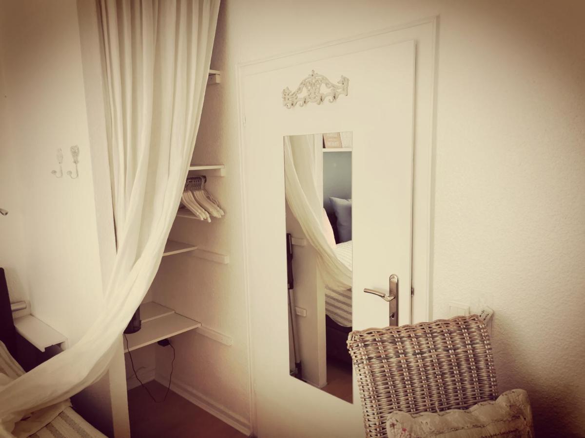 "Maison Blanche" - Das Gemuetliche Garten-Apartment Zwischen Koeln Und Duesseldorf Grevenbroich Eksteriør billede