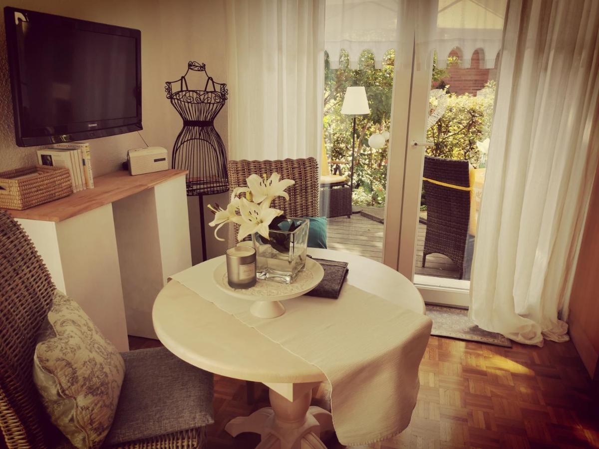 "Maison Blanche" - Das Gemuetliche Garten-Apartment Zwischen Koeln Und Duesseldorf Grevenbroich Eksteriør billede